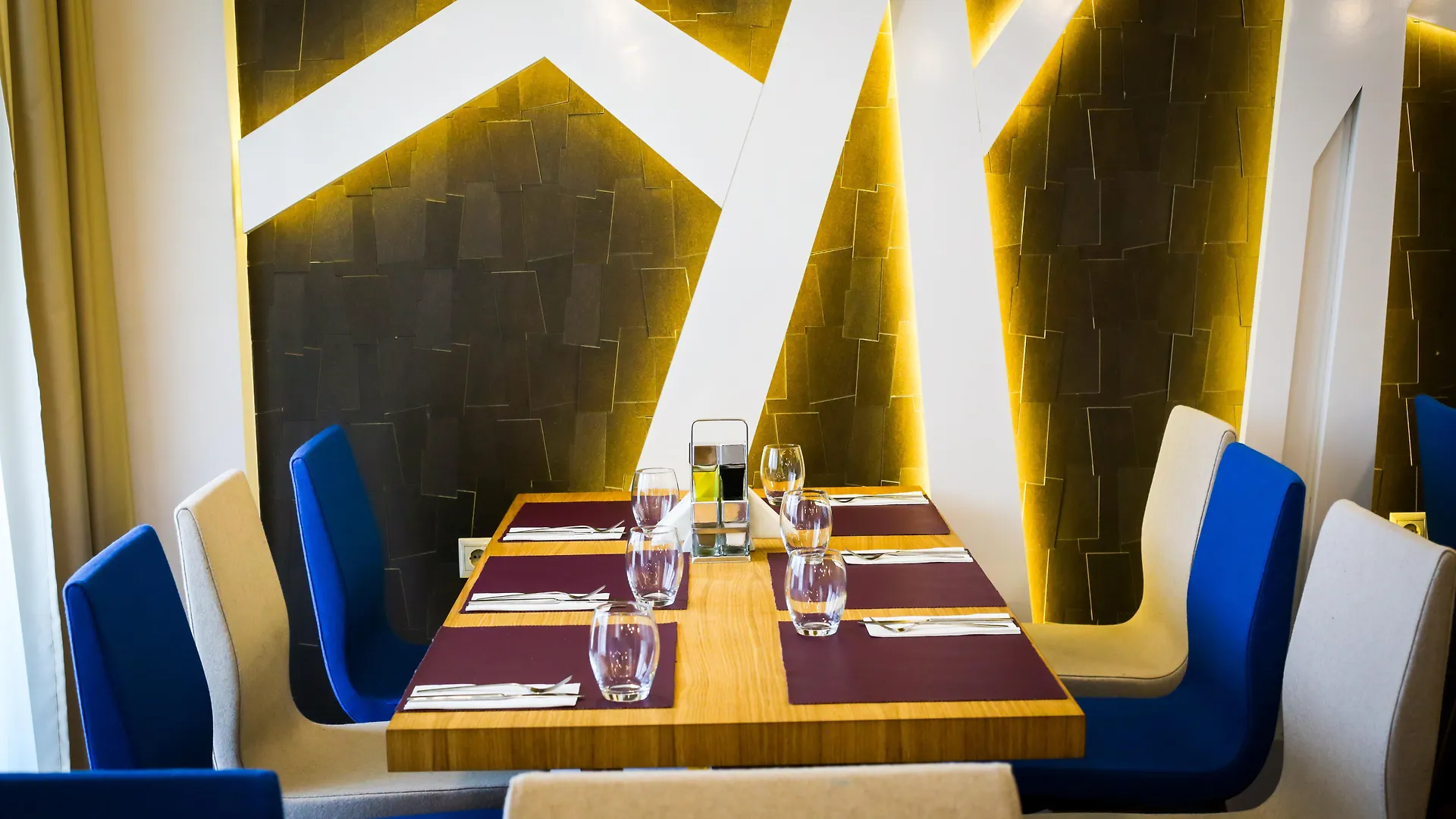 Holiday Inn Plovdiv By Ihg 4*,