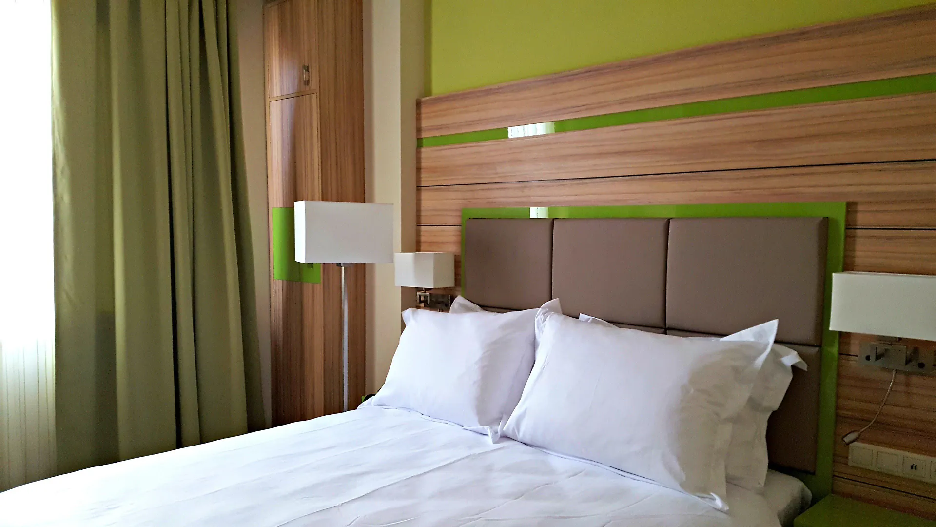 Holiday Inn Plovdiv By Ihg Otel