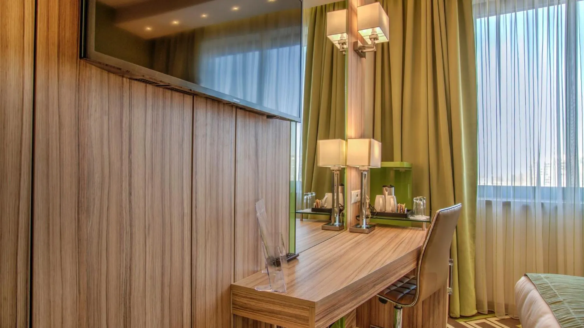 Holiday Inn Plovdiv By Ihg 4*,